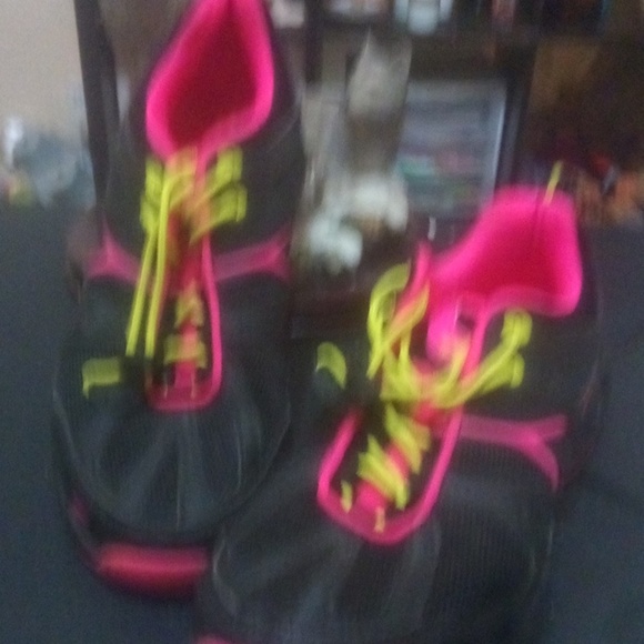 Shoes - Picture 2 of 2